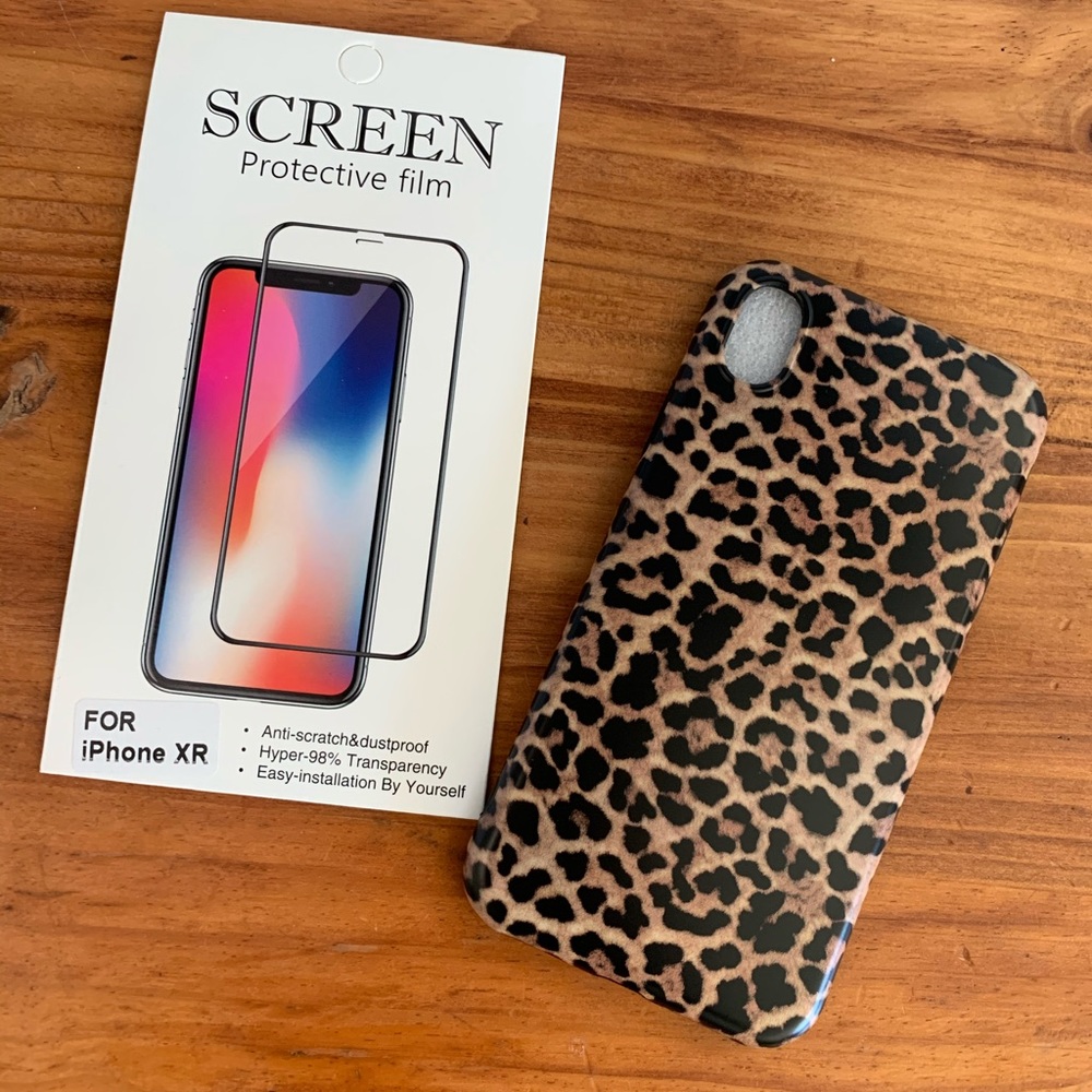 iPhone XR phone case and screen protector